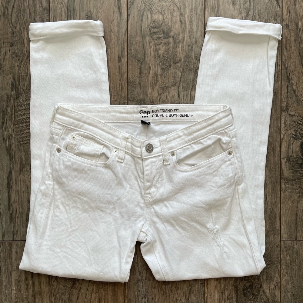 GAP White Boyfriend Fit Jean